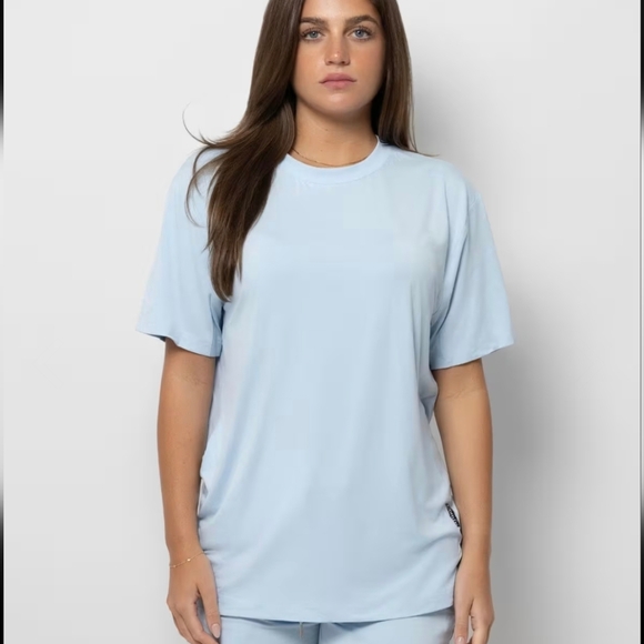 Comfrt Other - NWT Comfrt Cloud Tee Lounge